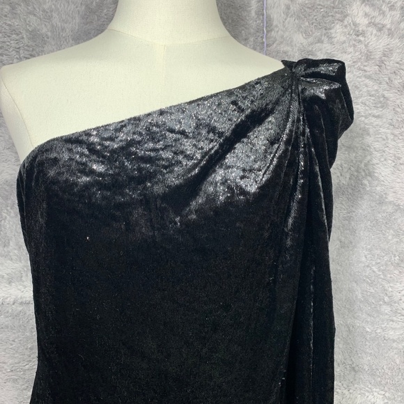 BCBGMAXAZRIA Women’s Black One Shoulder Velvet Cocktail Dress Size 4 NWT - Picture 2 of 10